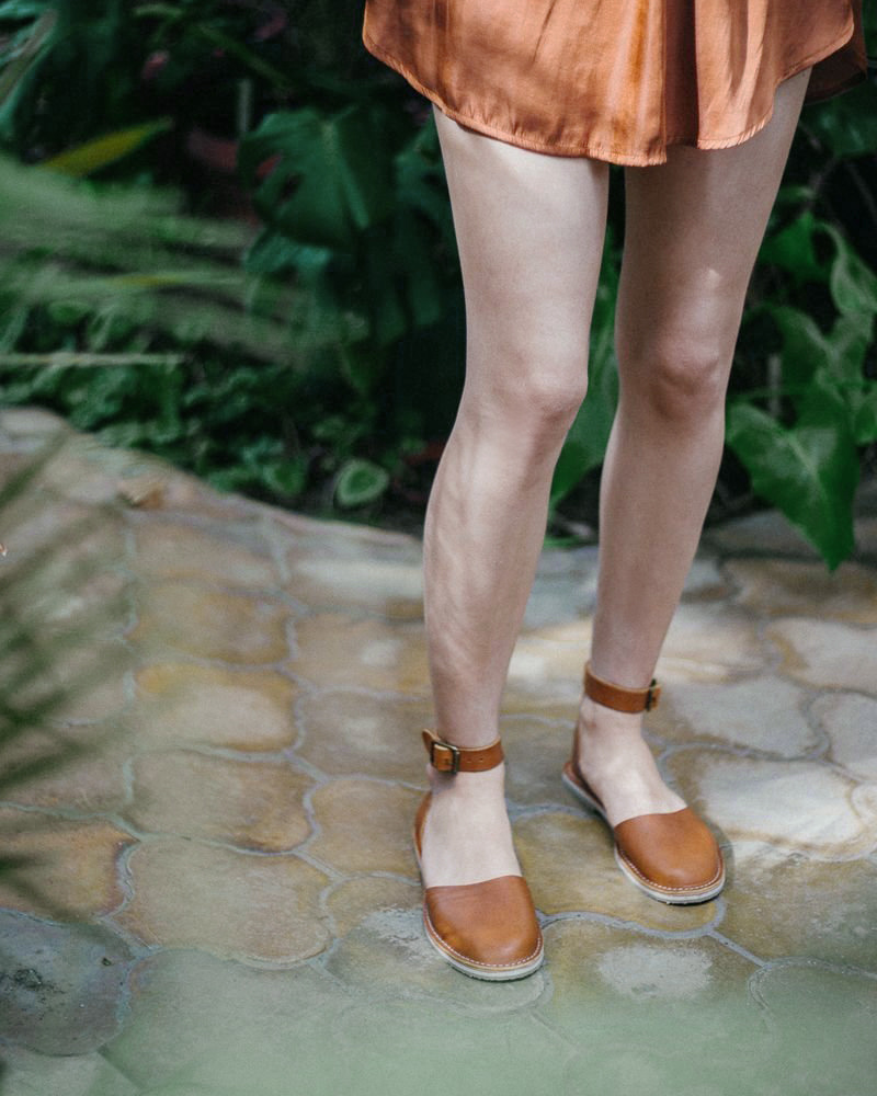 CRUPON  Leather Flats Sandal  (Women&#039;s)